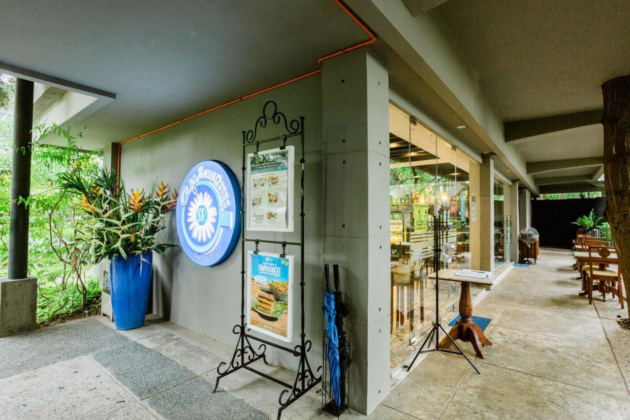 The Henry Resort Dumaguete Dumaguete City Extérieur photo